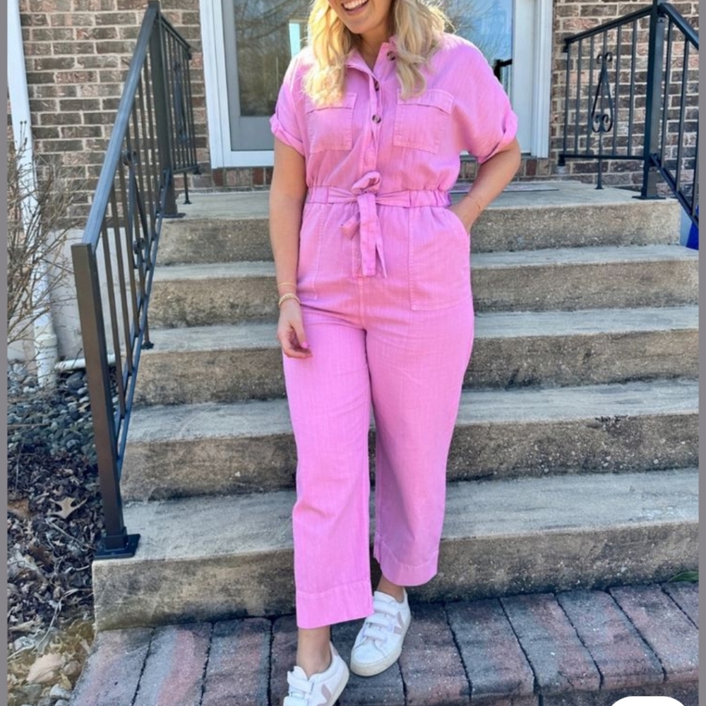 Universal Thread Pink Women  Pink Jumpsuit Size 8 Barbie Pink - Picture 3 of 15